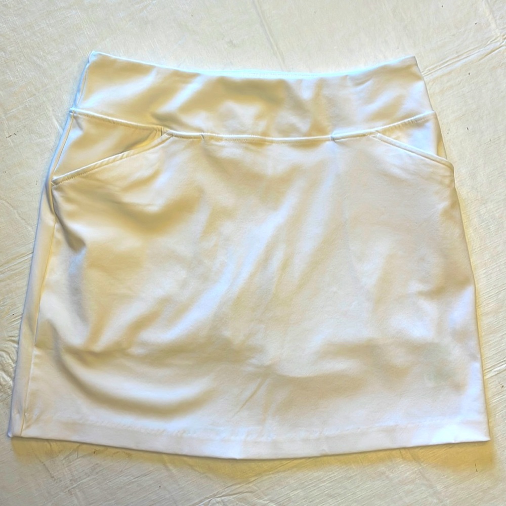 Monica Luxletic skort. Size 6. Excellent condition. Worn once.